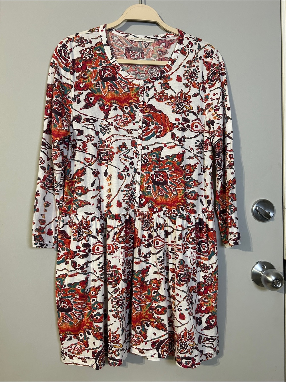 Soft Surrounding White Floral Button-Front tiered 3/4 sleeve shirt